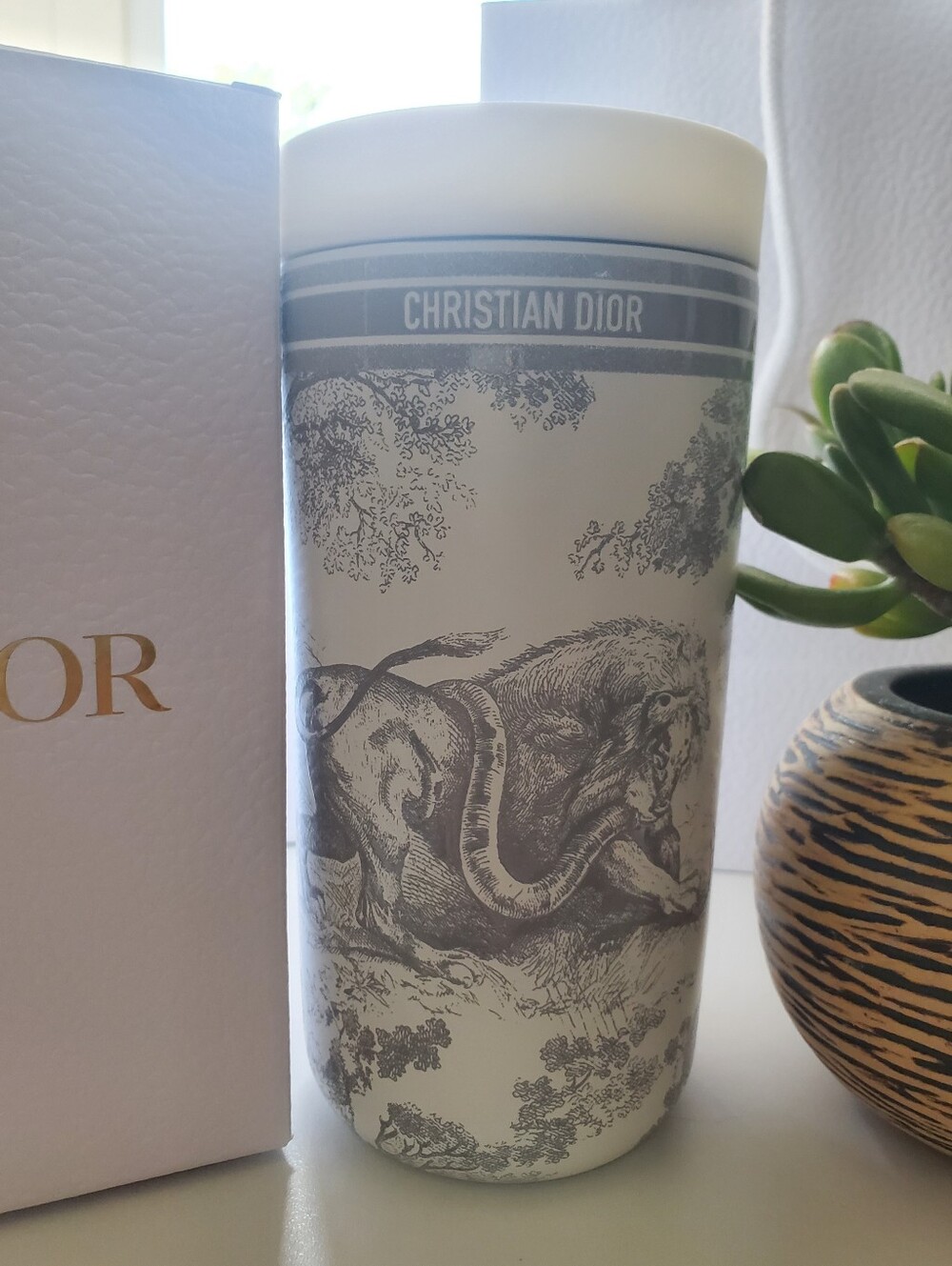 Dior White and Grey Toile de Jouy Luxury Travel Mug - 400ML - Picture 7 of 9
